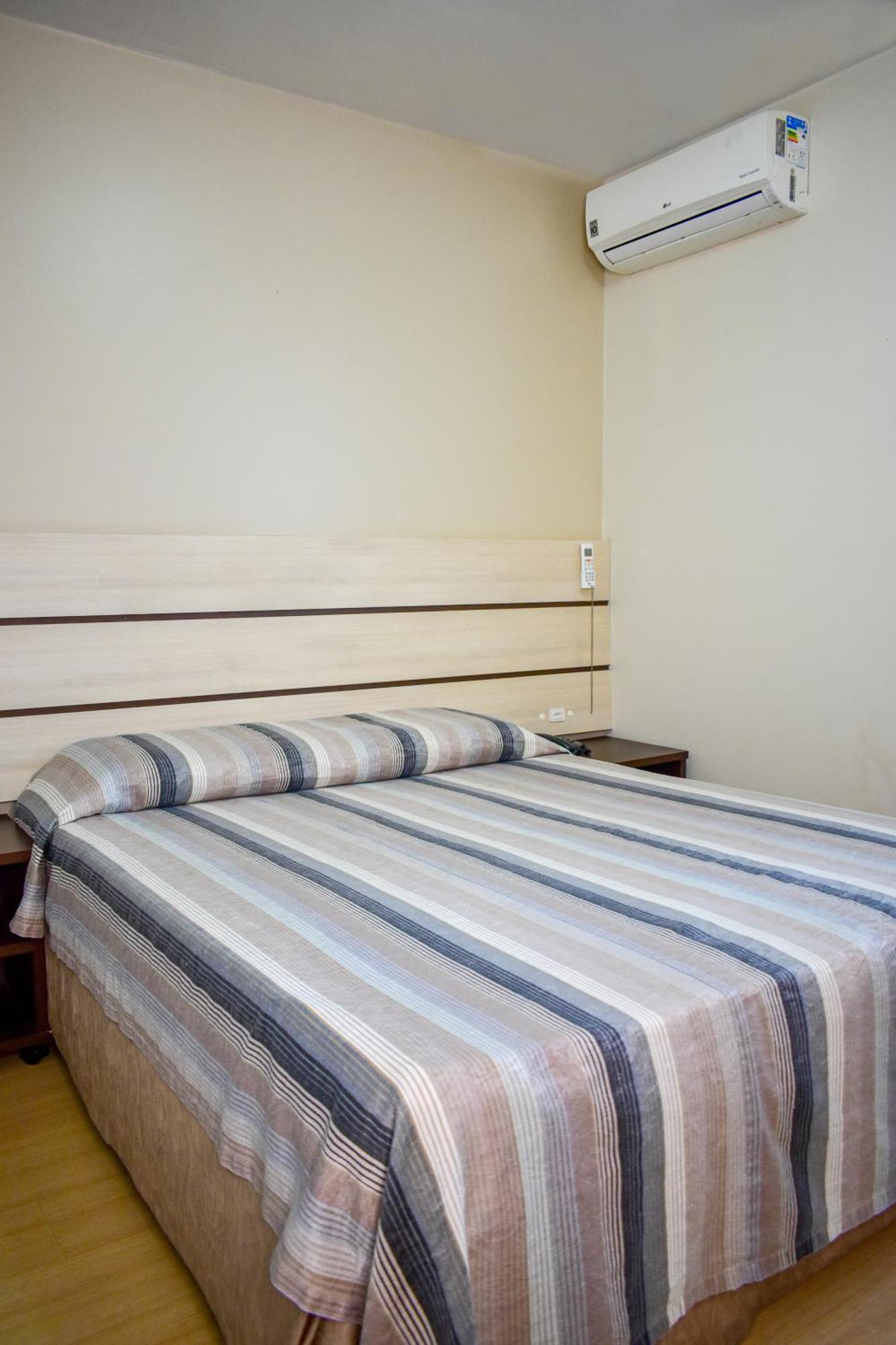 Quarto Duplo Standard