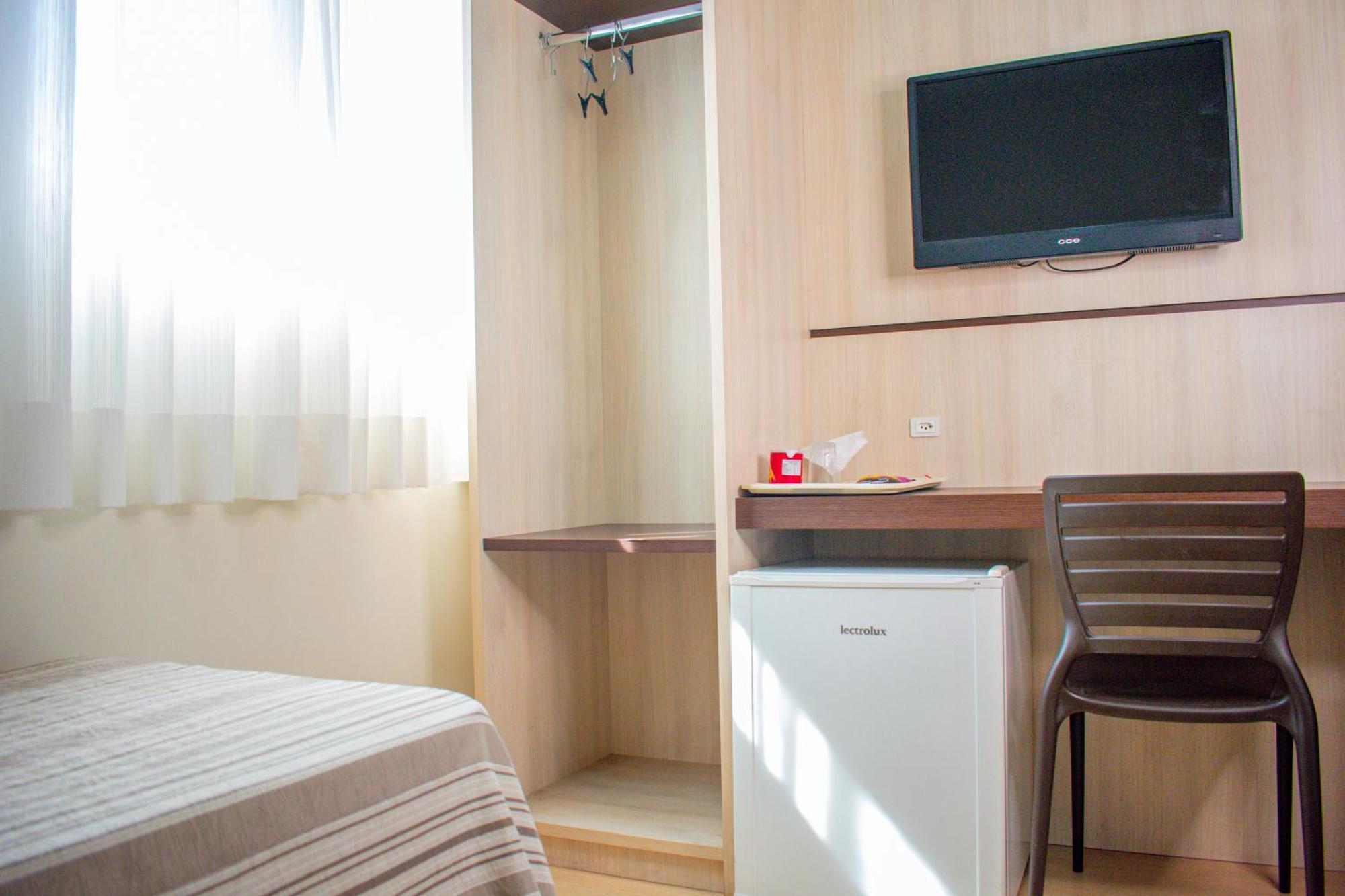 Quarto Twin Standard